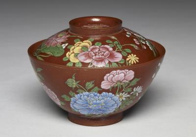 图片[2]-Yixing lidded bowl with flowers in painted enamels, Qing dynasty, Kangxi reign (1662-1722)-China Archive